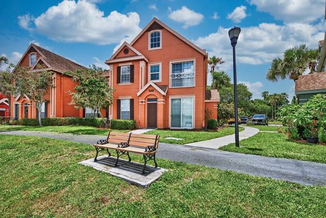 9356 LAKE CHASE ISLAND WAY, Tampa, FL 33626