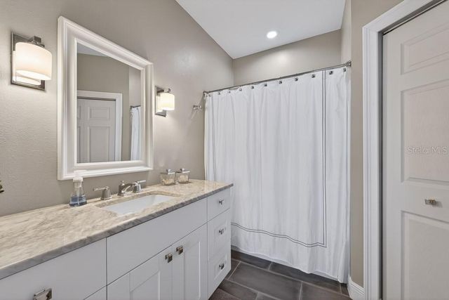 9356 LAKE CHASE ISLAND WAY, Tampa, FL 33626