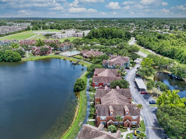 9356 LAKE CHASE ISLAND WAY, Tampa, FL 33626