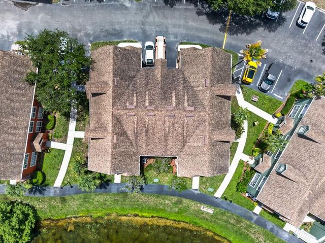 9356 LAKE CHASE ISLAND WAY, Tampa, FL 33626