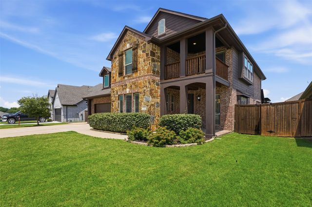 1122 Alderwood Drive, Justin, TX 76247