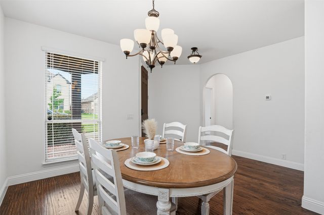 1122 Alderwood Drive, Justin, TX 76247