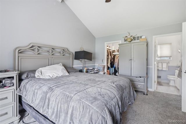 31197 Jaguar Drive, New Baltimore, MI 48047