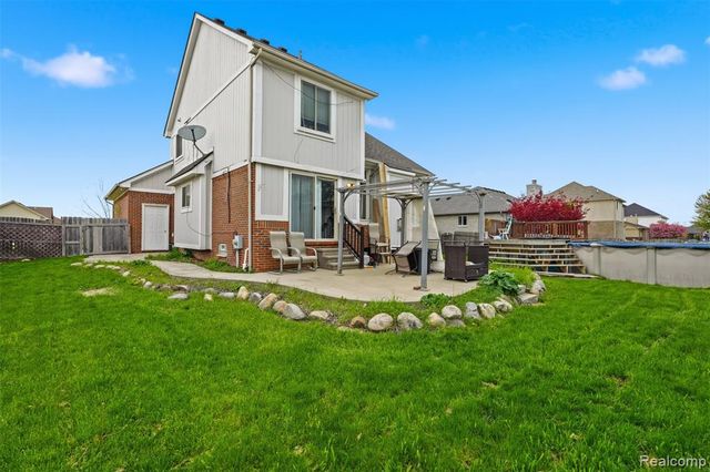 31197 Jaguar Drive, New Baltimore, MI 48047