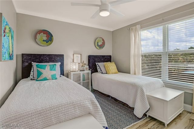 1081 Hollygate LN, Naples, FL 34103