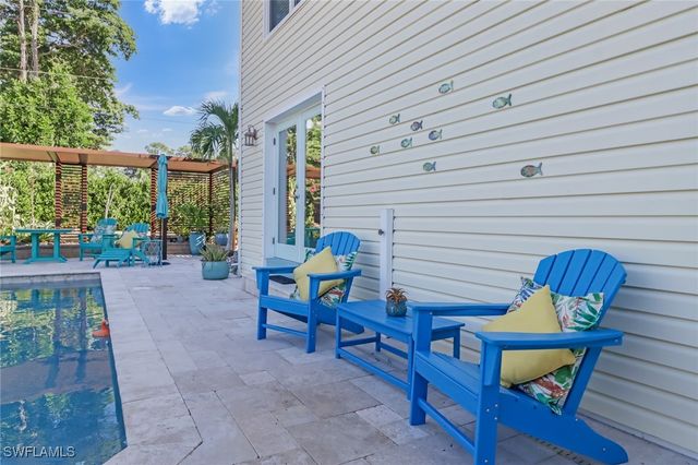 1081 Hollygate LN, Naples, FL 34103