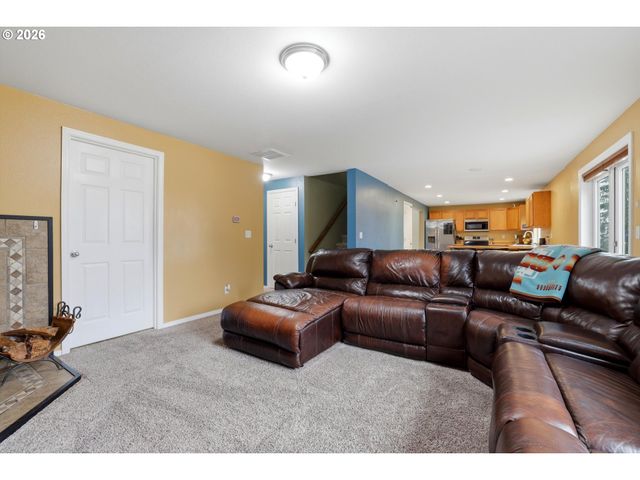 46725 Se GEORGE Rd, Estacada, OR 97023