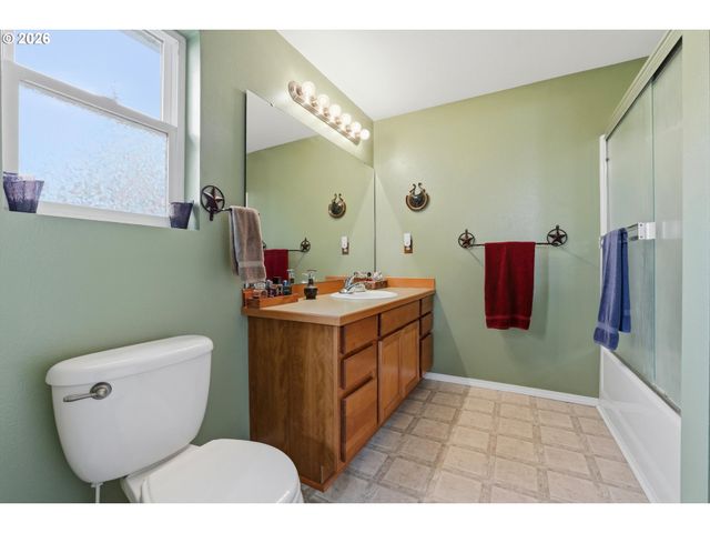 46725 Se GEORGE Rd, Estacada, OR 97023