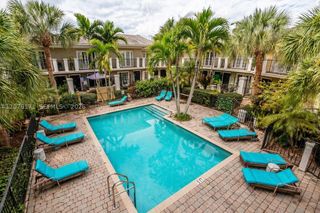 1000 Palm Trl 8, Delray Beach, FL 33483
