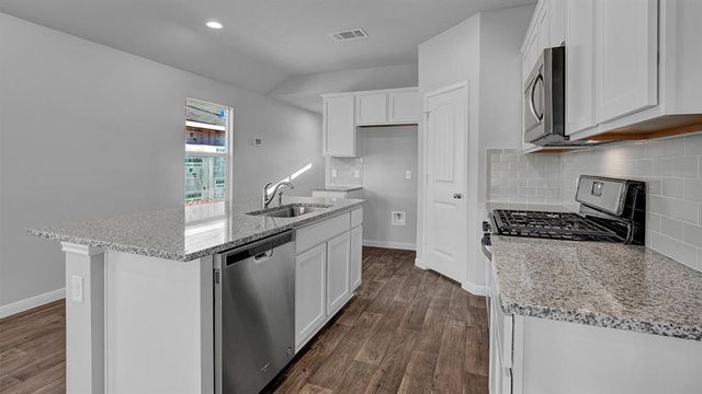 10509 Red Thistle Drive, Oklahoma City, OK 73114
