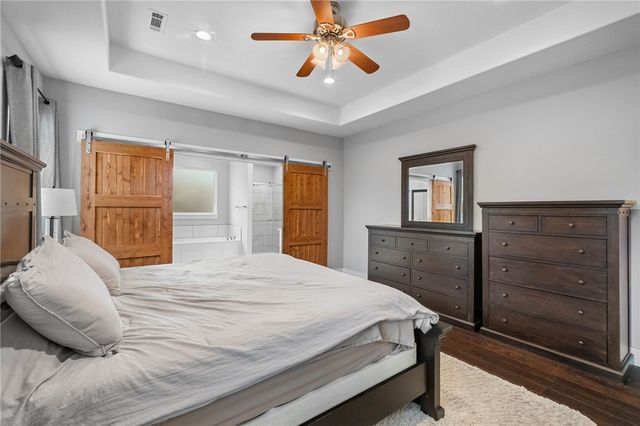 602 Ashley Circle, Cave Springs, AR 72718
