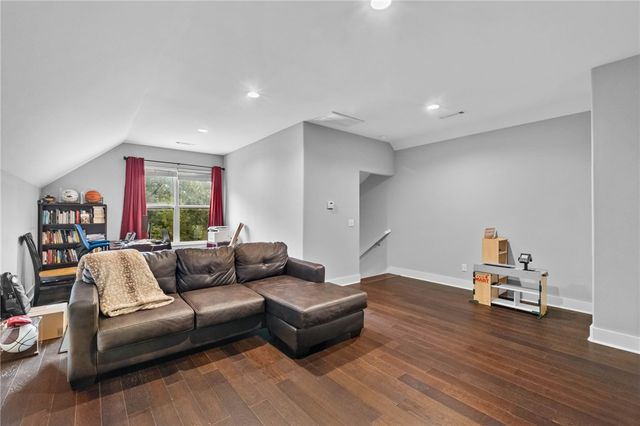 602 Ashley Circle, Cave Springs, AR 72718
