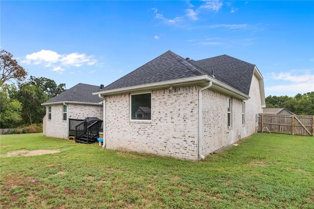 602 Ashley Circle, Cave Springs, AR 72718