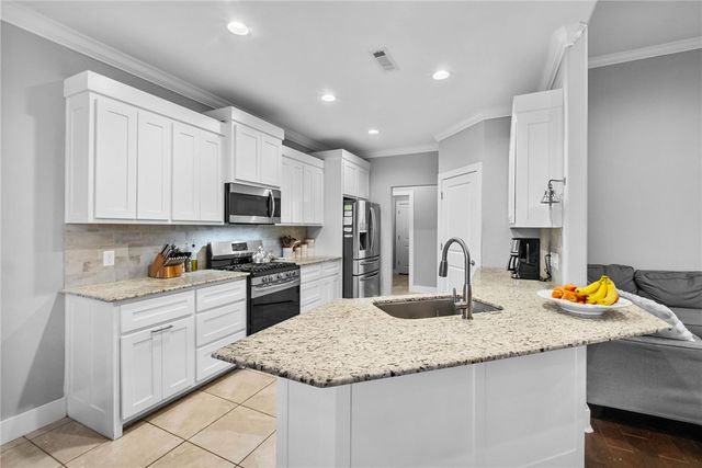 602 Ashley Circle, Cave Springs, AR 72718