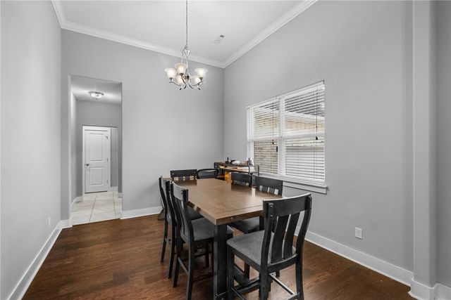602 Ashley Circle, Cave Springs, AR 72718