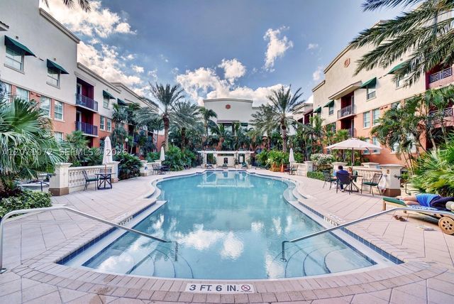 600 S Dixie Hwy 327, West Palm Beach, FL 33401