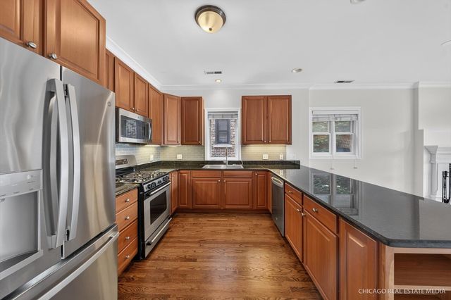 4711 N Malden Street 2S, Chicago, IL 60640