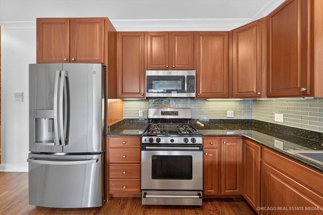 4711 N Malden Street 2S, Chicago, IL 60640