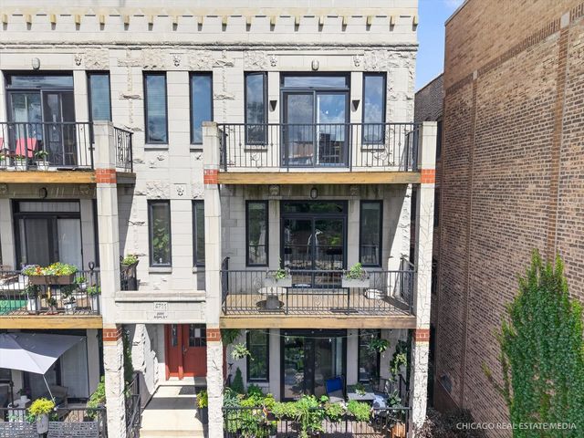 4711 N Malden Street 2S, Chicago, IL 60640