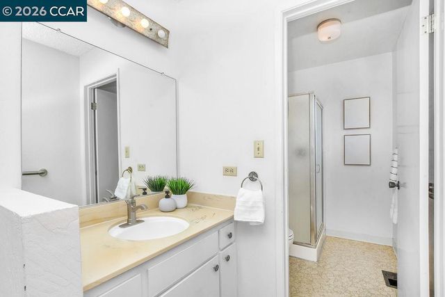 6 Windhaven Court, Pleasant Hill, CA 94523