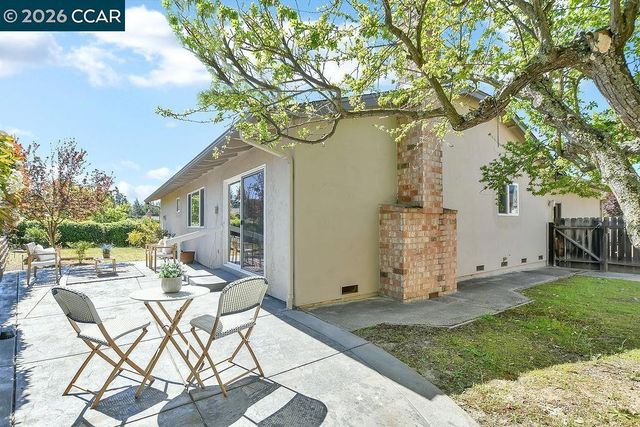 6 Windhaven Court, Pleasant Hill, CA 94523