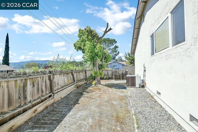 6 Windhaven Court, Pleasant Hill, CA 94523