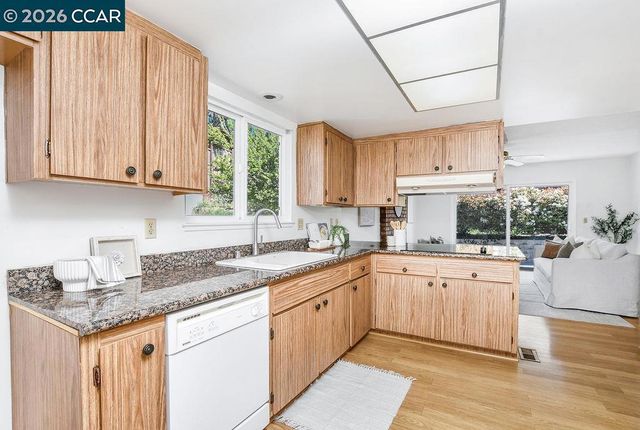 6 Windhaven Court, Pleasant Hill, CA 94523