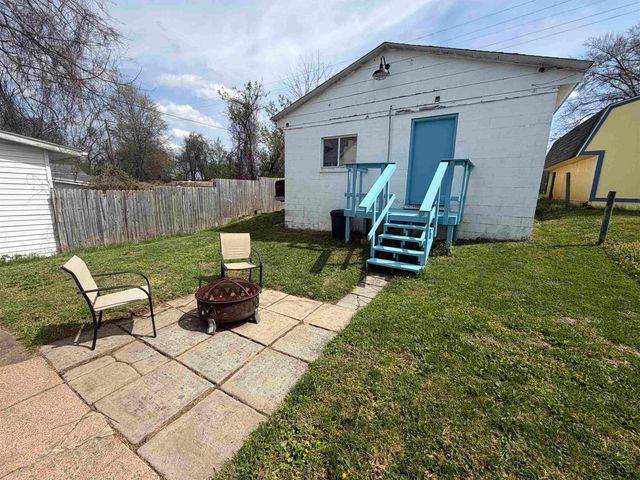 272 S Walnut Street, Huntington, WV 25705