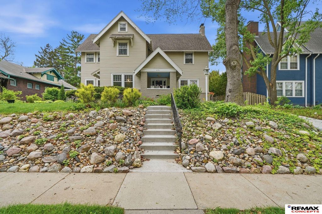 2741 Stratford Avenue, Lincoln, NE 68502