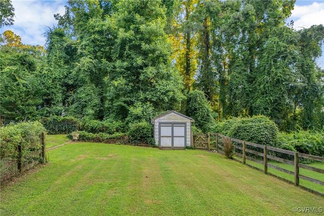8253 Bell Creek Rd, Mechanicsville, VA 23111