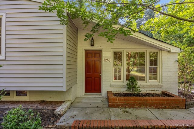 8253 Bell Creek Rd, Mechanicsville, VA 23111