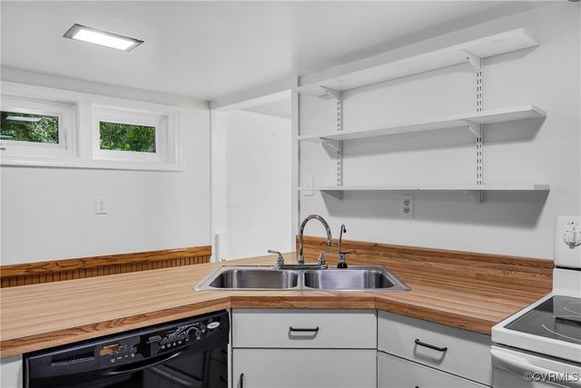 8253 Bell Creek Rd, Mechanicsville, VA 23111