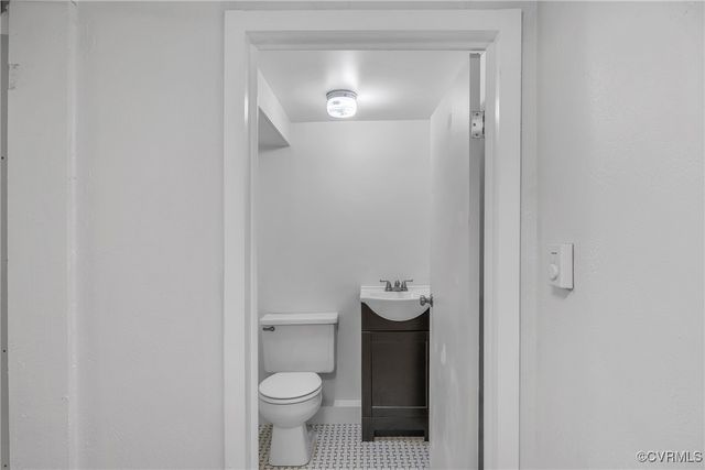 8253 Bell Creek Rd, Mechanicsville, VA 23111