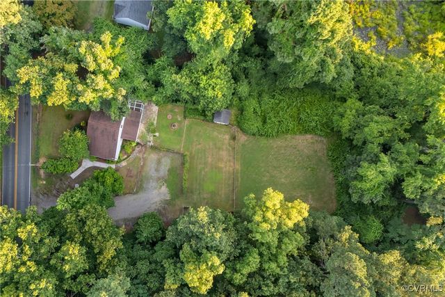 8253 Bell Creek Rd, Mechanicsville, VA 23111