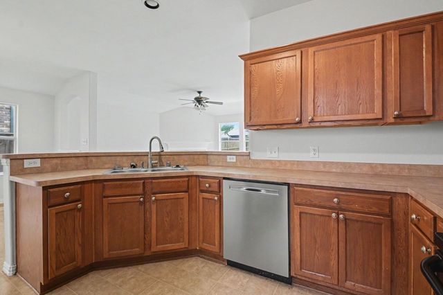 505 Creekside Drive, Princeton, TX 75407