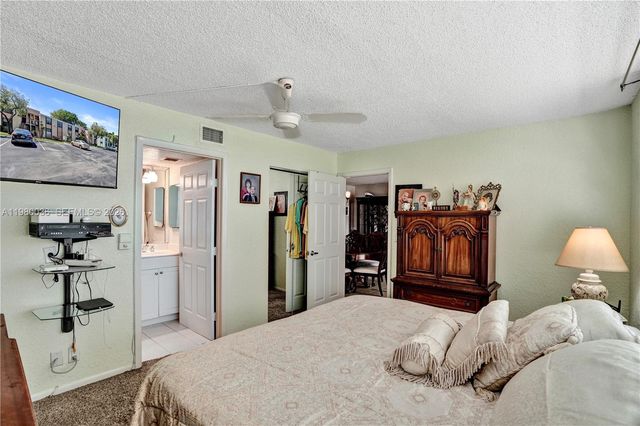 7400 NW 18th Street 204, Margate, FL 33063