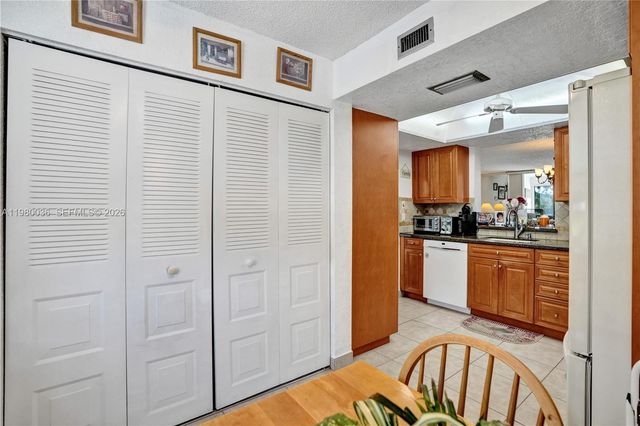 7400 NW 18th Street 204, Margate, FL 33063