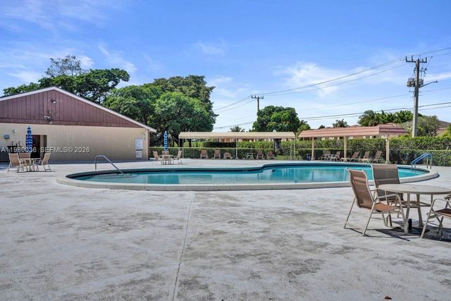 7400 NW 18th Street 204, Margate, FL 33063