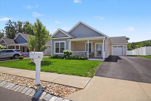 4 Alex Court, Highland, NY 12528