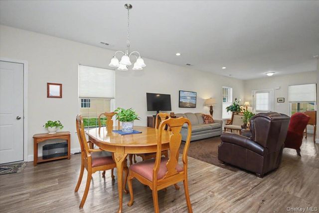 4 Alex Court, Highland, NY 12528