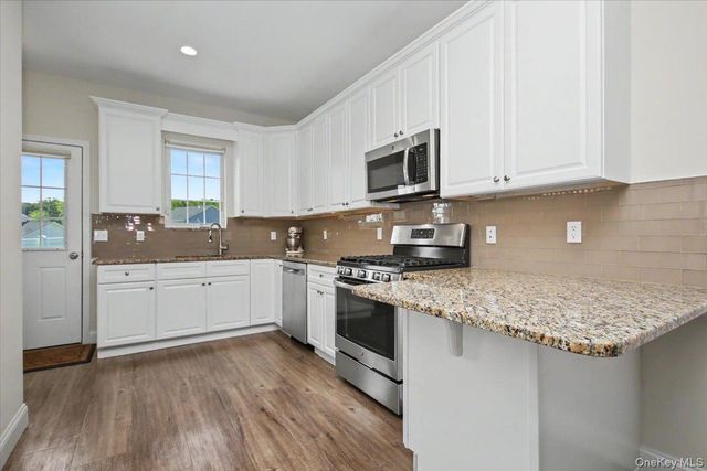 4 Alex Court, Highland, NY 12528
