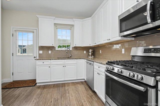 4 Alex Court, Highland, NY 12528
