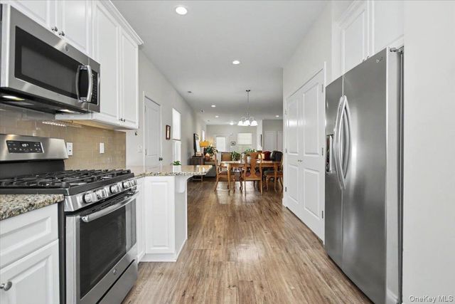 4 Alex Court, Highland, NY 12528