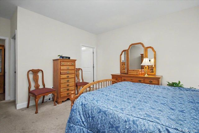 4 Alex Court, Highland, NY 12528