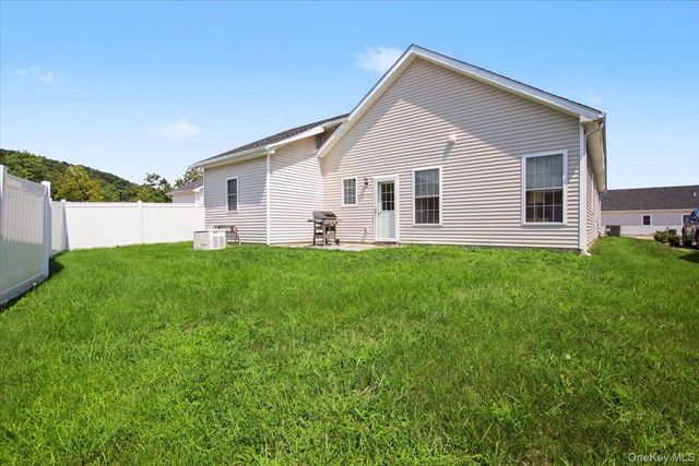 4 Alex Court, Highland, NY 12528