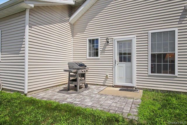 4 Alex Court, Highland, NY 12528