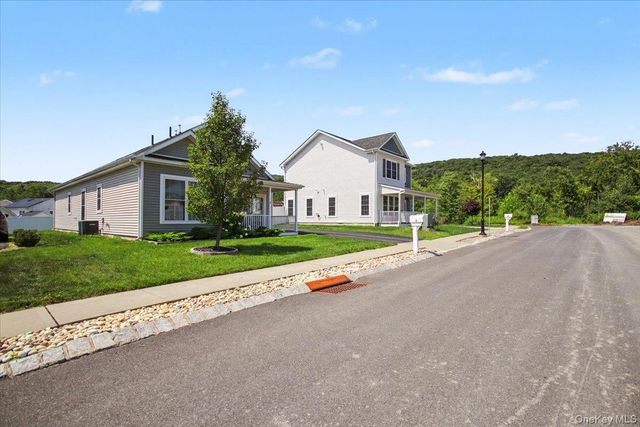 4 Alex Court, Highland, NY 12528