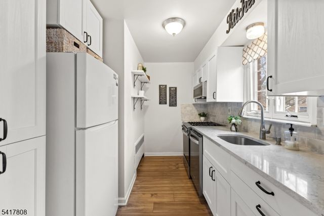 9 Wedgewood Drive, Unit 93 93, Verona Twp., NJ 07044