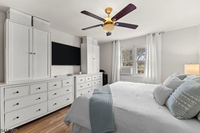 9 Wedgewood Drive, Unit 93 93, Verona Twp., NJ 07044