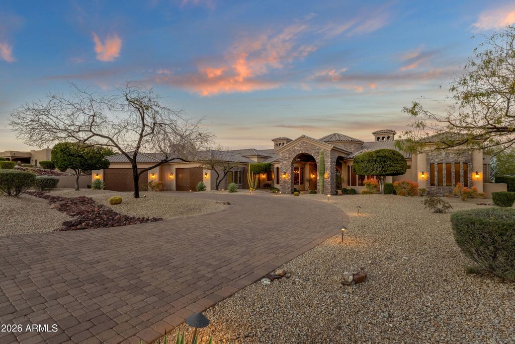 15855 N CERRO ALTO Drive, Fountain Hills, AZ 85268